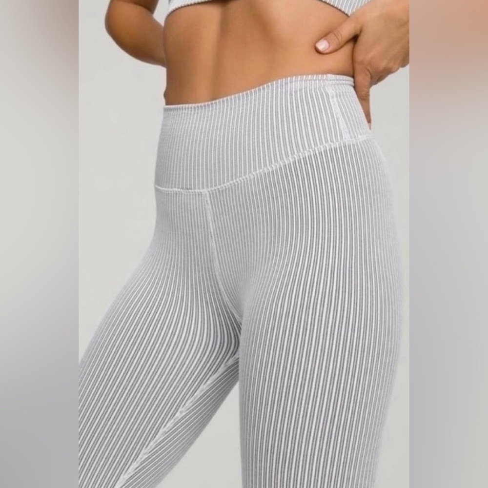 NWT Good American Chunky Ribbed Leggings White & Gray Size 2-3
